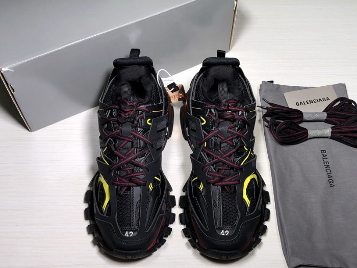 BLCG TRACK TRAINER ‘BLACK BORDEAUX’ 542023 W1GB1 6162