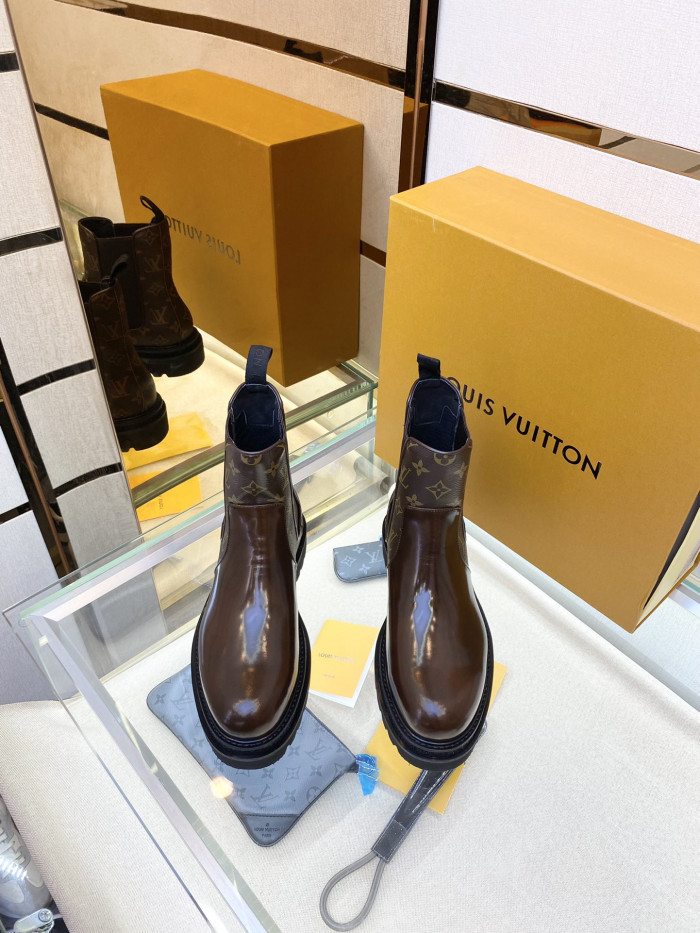 LOUS VUITO BOOTS
